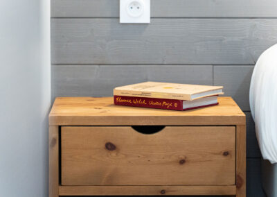 CALIFORNIE DETAIL TABLE DE NUIT